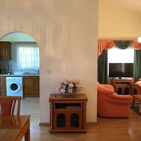 Cozy Bungalow In Semesterbostad *