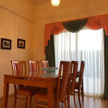 Nyaraló Cozy Bungalow In *
